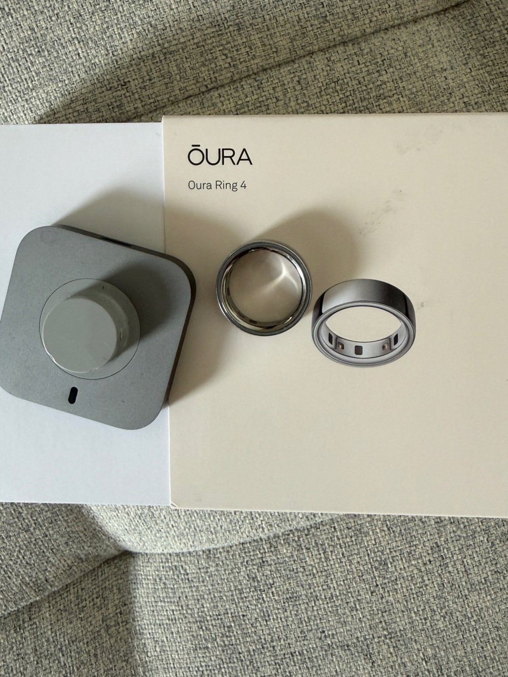 Oura Ring Gen 4 Silver Size 11 + Charger